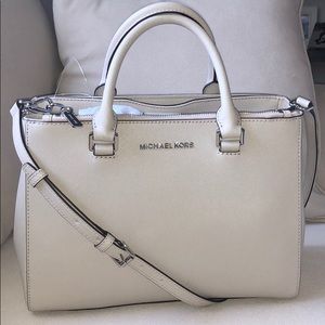 Micheal Kors Bag